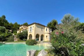 Villa Clara Provençal dream on Pont Royal Golf